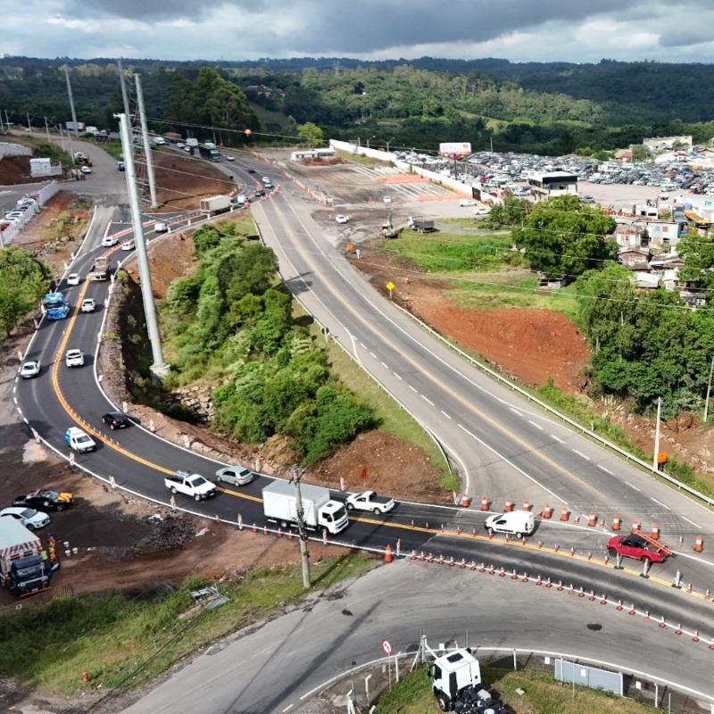 Desvio no km 71 da ERS-122, em Caxias do Sul