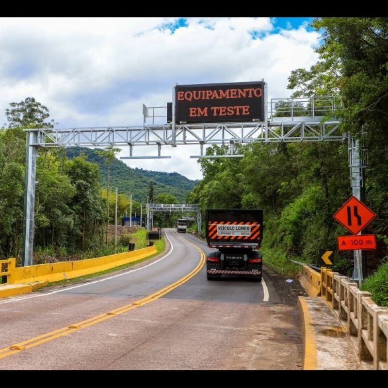 Primeiro pórtico do sistema free flow começa a operar na ERS-122, na próxima sexta (15)
