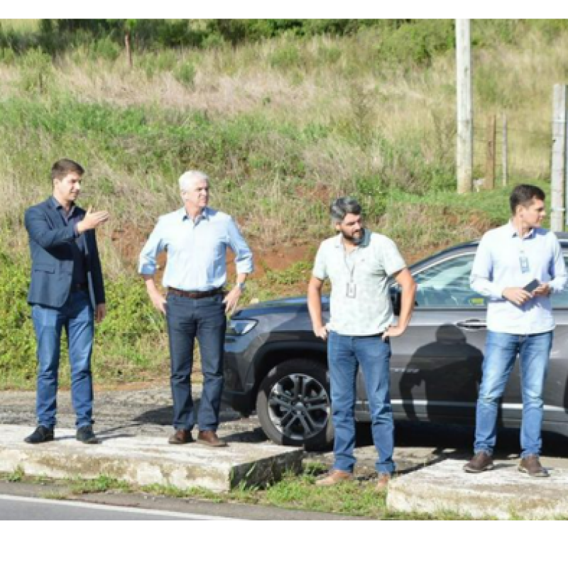 COMITIVA PERCORRE TRECHOS DA ERS-122,