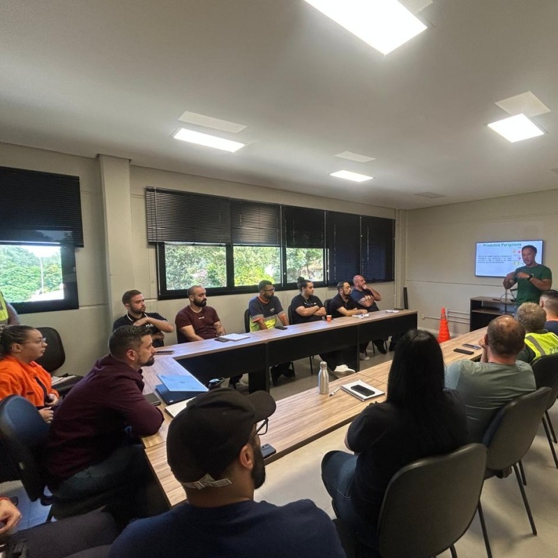 CSG promove capacitação sobre Atendimento a Emergências Ambientais com especialista da FEPAM