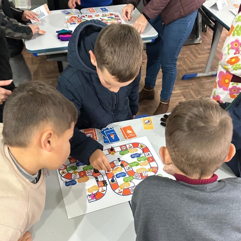 CSG lança jogo educativo para conscientizar crianças e famílias no trânsito