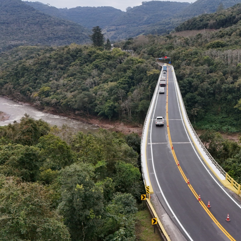 CSG conclui troca de camada asfáltica na ponte sobre o Rio das Antas, na ERS-122
